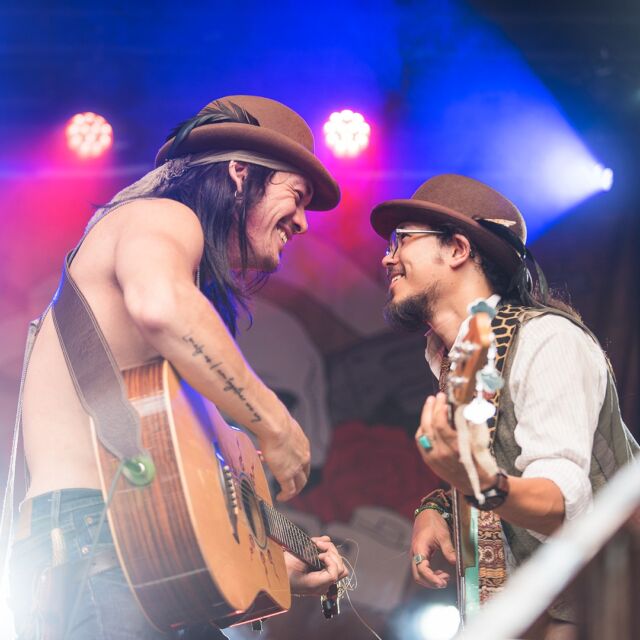 The boys of Sunfire in their element. Who's in for the next party this summer? I can't wait for all the fun to start. ✌🏼🔆
#cantwaitforsummer #festivalseason #whereareallthepartiesat #castlefest2020 #sunfire #funonstage